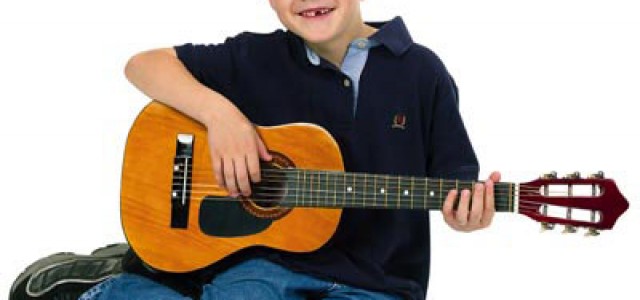 La ce vârstă se încep lecţiile de chitară?